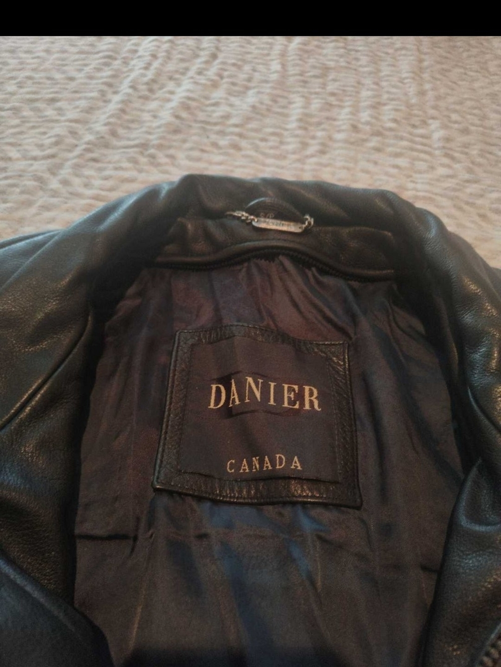 Vintage Danier Black Leather Men's Zip Jacket - Picture 2 of 9